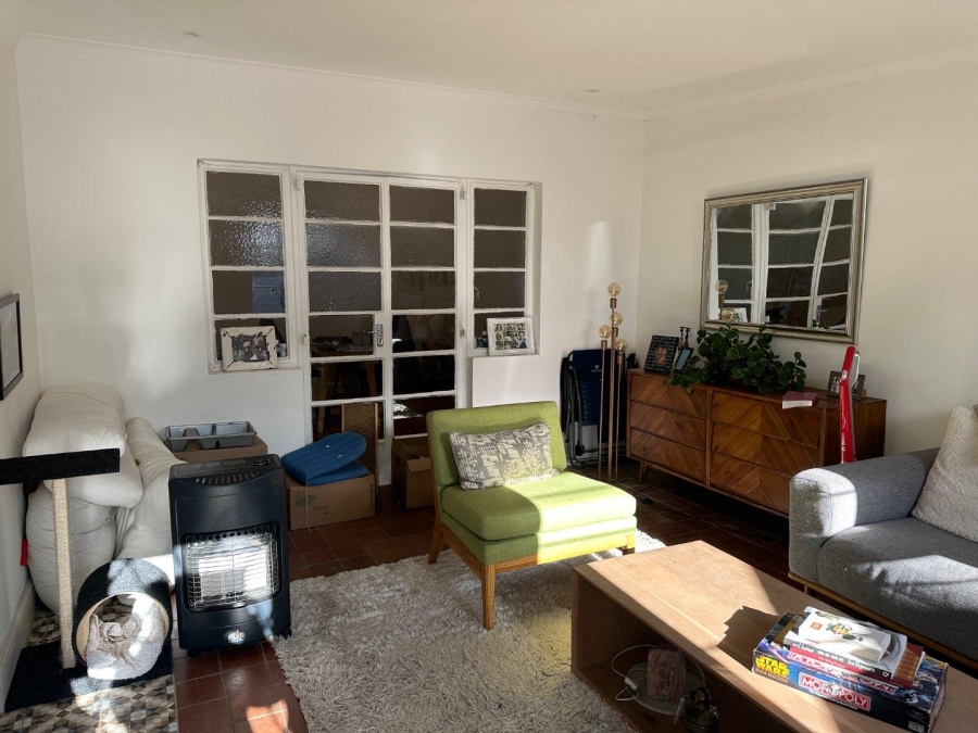To Let 3 Bedroom Property for Rent in Vredehoek Western Cape
